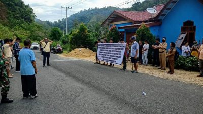 Diduga Menyediakan Wanita Penghibur, Lapo Tuak Molen Didemo Warga Sibuluan Nauli