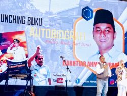 Launching Buku Autobiografi Politisi Muda dari Barus; Bakhtiar Ahmad Sibarani Meniti Karir dari Anggota DPRD Hingga Jadi Bupati Tapteng