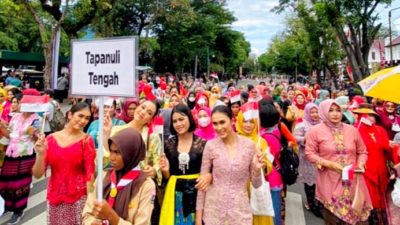Tapanuli Tengah Semarakkan Parade dan Gebyar Berkebaya Tahun 2022 Menuju UNESCO di Lapangan Benteng Medan
