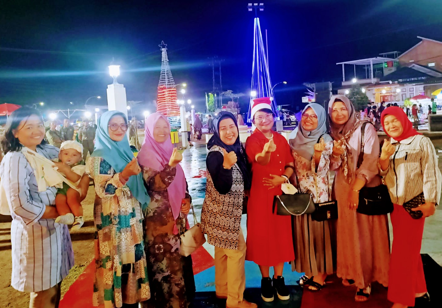 Pemkab Tapteng Gelar The Christmas Season di Alun-alun Kota Pandan