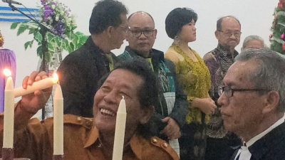 Perayaan Natal Sianturi Simangonding “Manottong ma holong ni roha di dongan”