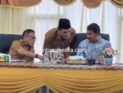 Hujan Interupsi di DPRD Tapteng Minta Bupati Masinton Sampaikan Alasan Tidak Pernah Hadir Paripurna