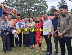 Reses Anggota DPRD Sumut, Rahmansyah Sibarani Bawa Oleh-oleh Komputer dan Laptop untuk Sekolah juga Siswa Kurang Mampu