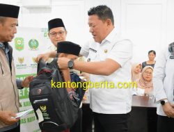 Pemko Sibolga dan Baznas Beri Bantuan ke Siswa Terdampak Bencana serta Mesjid